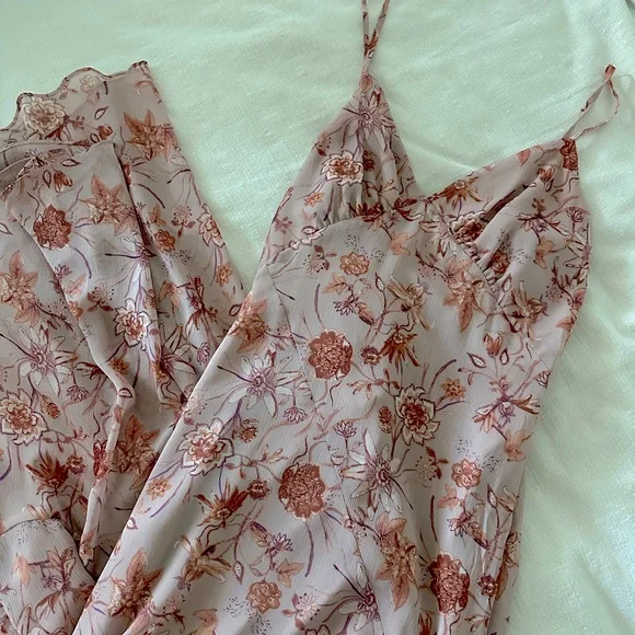 Beautiful floral maxi dress. - Picture 1 of 3